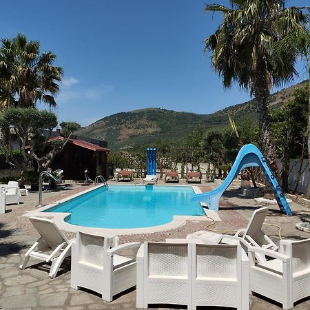 Villa Agata Forchia ภายนอก รูปภาพ