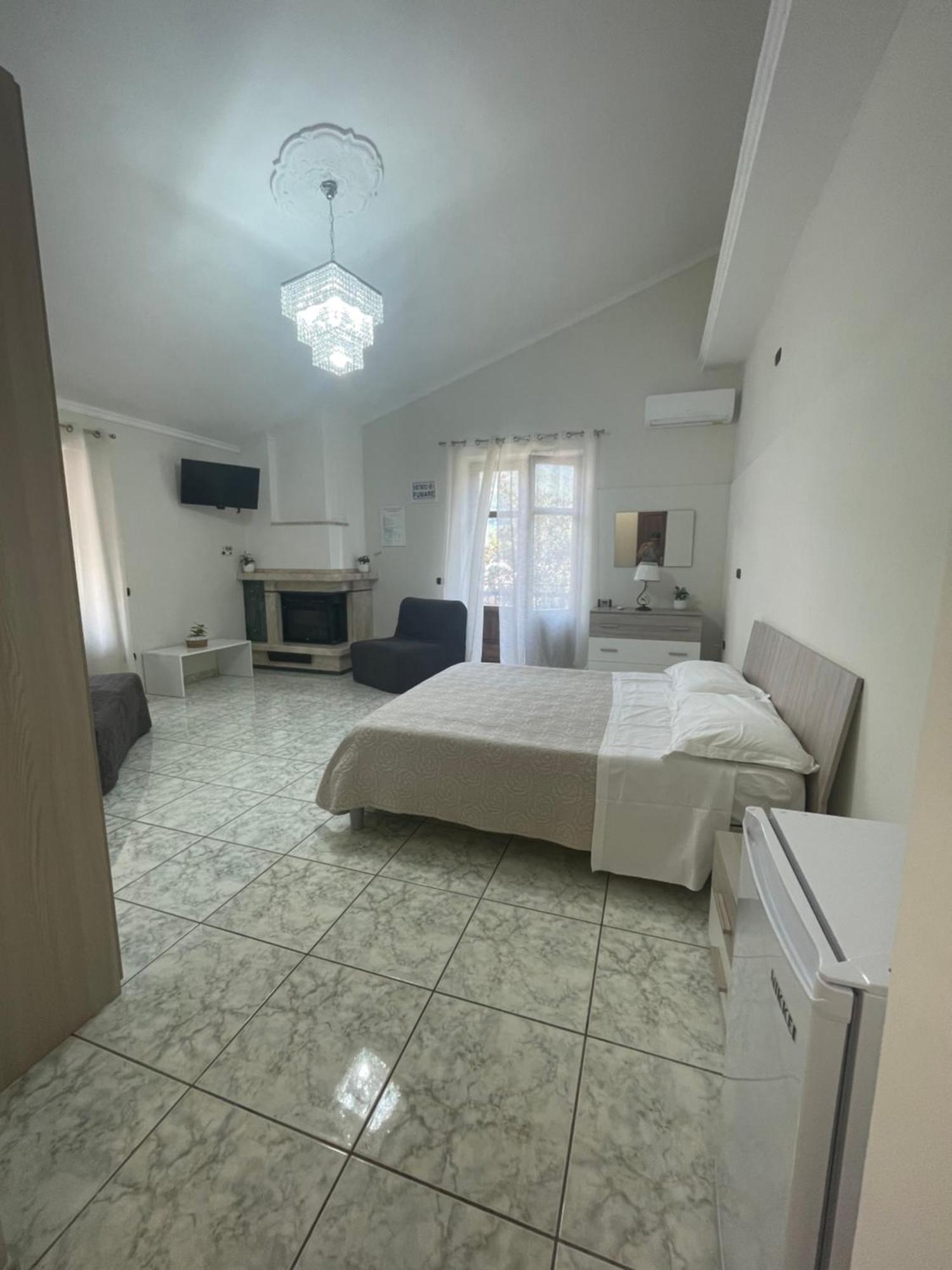 Villa Agata Forchia ภายนอก รูปภาพ